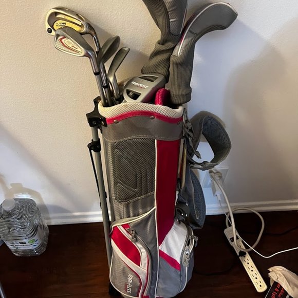 TOP - FILE JUNIOR GOLF SET - Picture 1 of 8